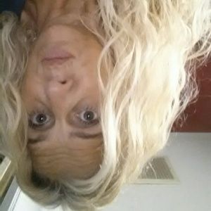 Meet your Posher, Debbie