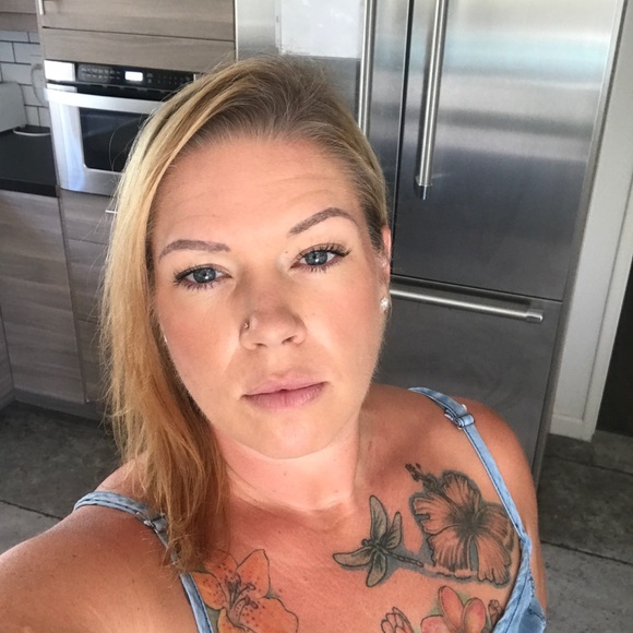 Meet your Posher, Stacy - Picture 1 of 1