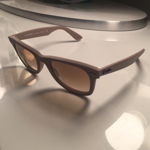 Ray band Wayfarer Sunglasses Beige Nude