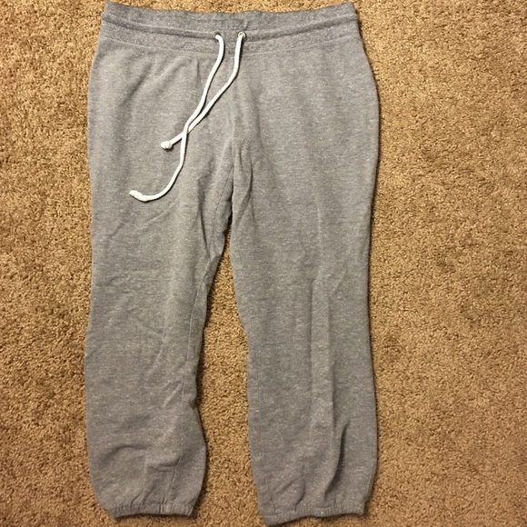 Grey cropped sweatpants