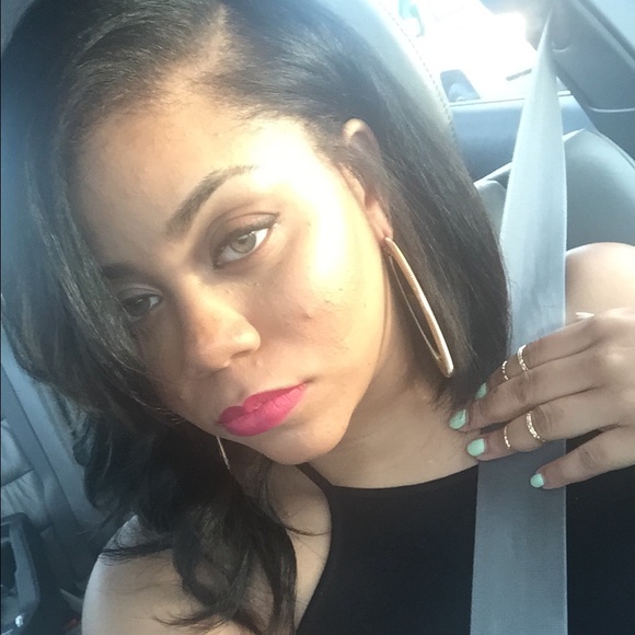 Meet your Posher - Picture 4 of 4