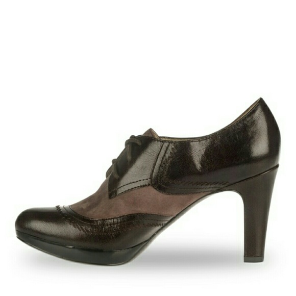 naturalizer oxford heels