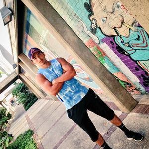 Meet your Posher, Luis