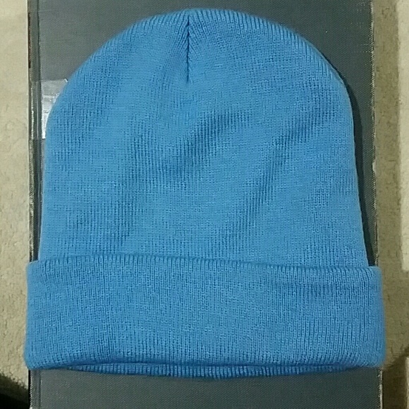 FLASH SALE Never Worn Soft Beanie