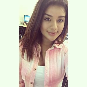 Meet your Posher, Yesenia