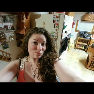 Meet your Posher, Marisol