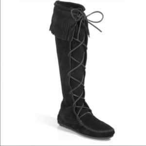 Minnetonka fringe boots