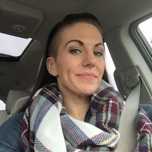 Meet your Posher, Kelley