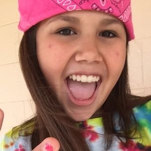 Meet your Posher, Lizbeth