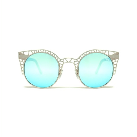 Quay Australia Fleur Sunglasses