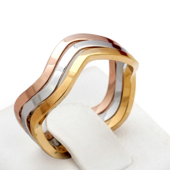 NEW 18K Gold Plated Three Ring Set - Picture 2 of 3