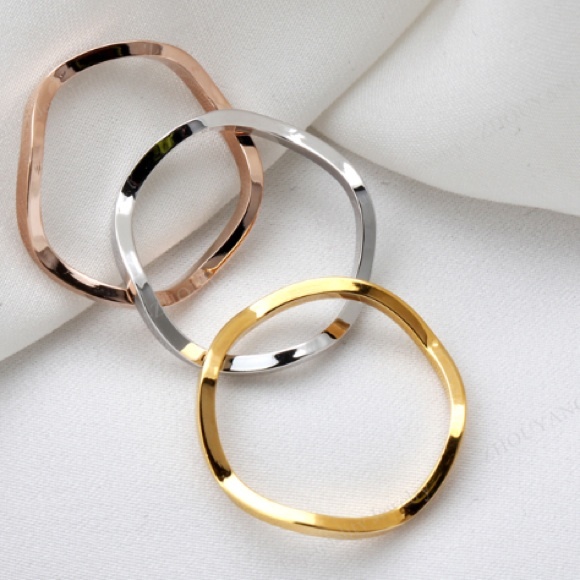NEW 18K Gold Plated Three Ring Set - Picture 3 of 3