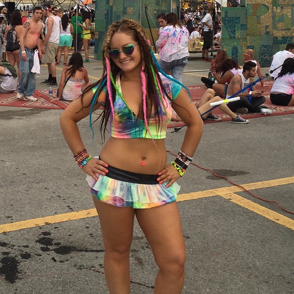 Meet your Posher, Karli - Picture 2 of 3