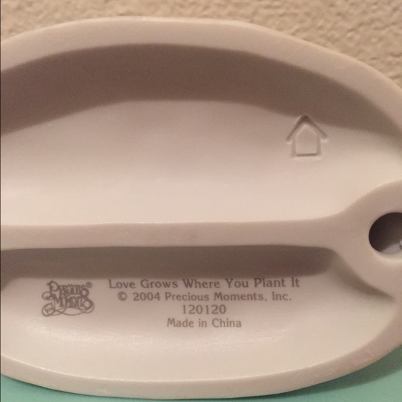 Precious Moments Figurine: Girl Gardening w/Rabbit - Picture 3 of 3