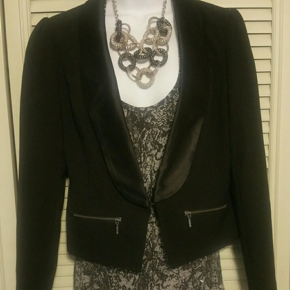 Candie's black blazer!