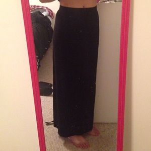 black maxi skirt