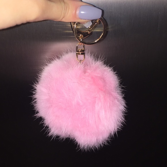 Puff ball Keychain
