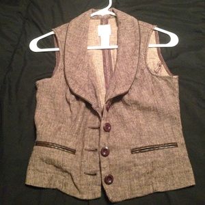 button-up vest