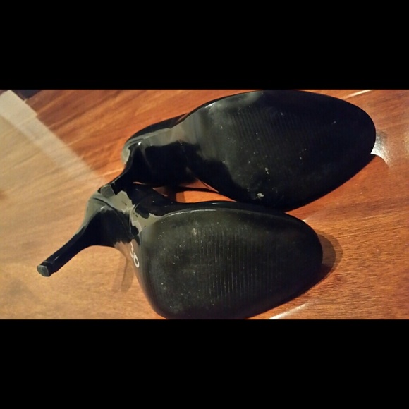 Shoes - Picture 4 of 4