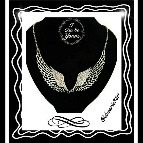 Jewelry - Gorgeous  Chic Rhinestone Wings Necklace