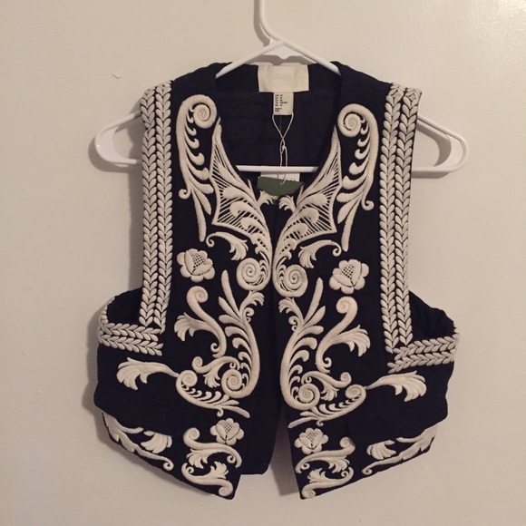 H&M Jackets & Blazers - 🍟HP🍟NWT H&M Conscious  Embroidered Vest Sz 10