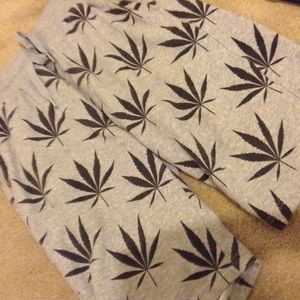 Emensclub weed printed shorts