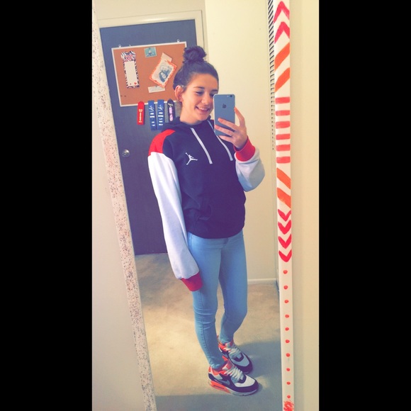 Meet your Posher, Brooke