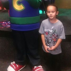 Meet your Posher, Sandy