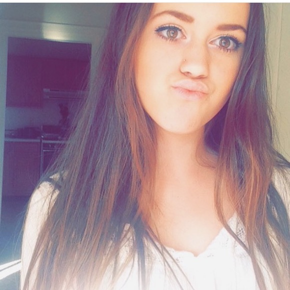 Meet your Posher, Kristen - Picture 1 of 1