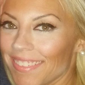 Meet your Posher, Hollie