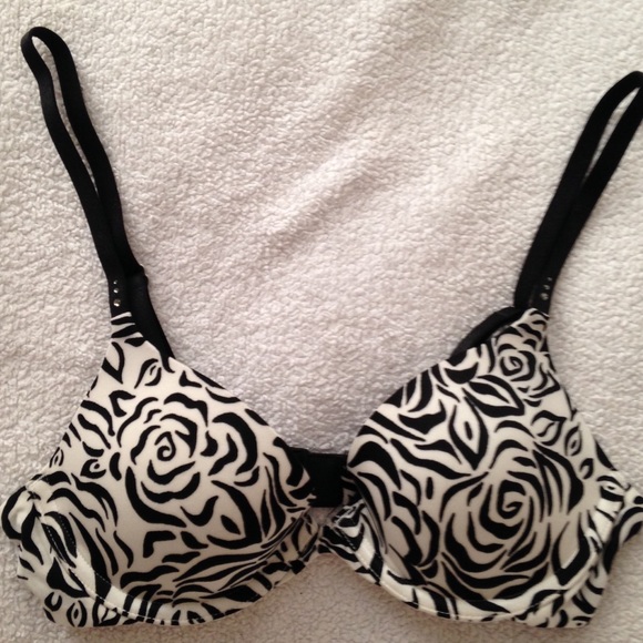 Victoria's Secret bio fit Demi uplift