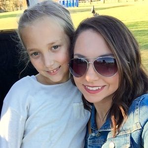 Meet your Posher, Leslie