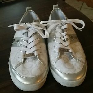 Guess tennis shoes