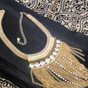 Large necklace