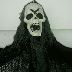 Meet your Posher, Monika