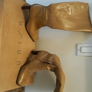 Tan unisa boots leather