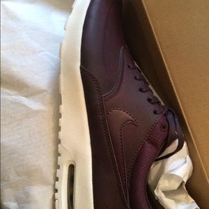 Leather Nike AirMax Thea