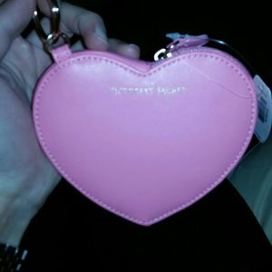 Meet your Posher, Ariella