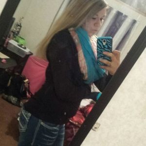 Meet your Posher, Selena