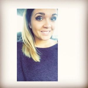 Meet your Posher, Chloe