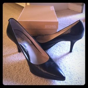 Michael Kors MX-FLEX mid pump