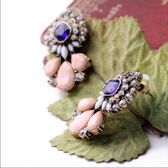 Earrings - Picture 3 of 3