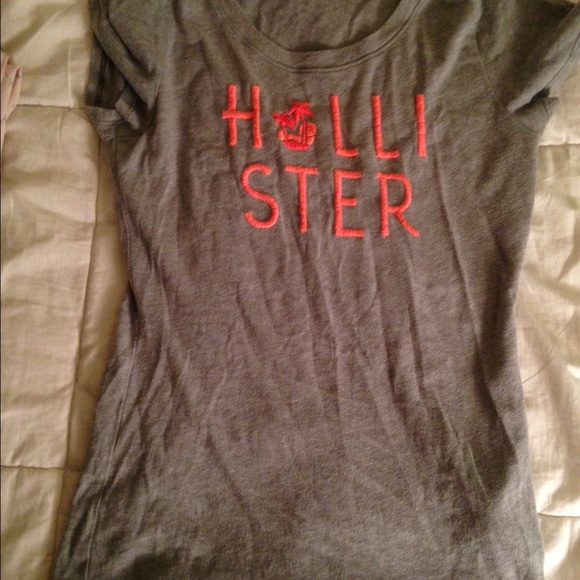Hollister coral and grey t shirt!(: