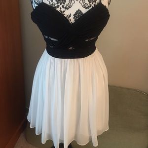 💄Gorgeous Adrianna Papell Dress 💋