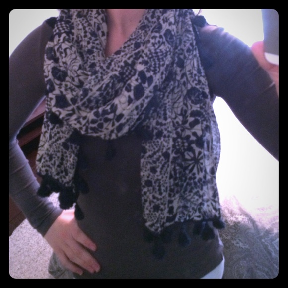 Scarf- Navy Blue and Cream