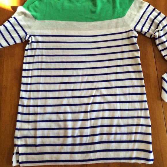 Sweater - Picture 2 of 3