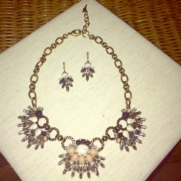 Absolutely stunning piece from Chloe + Isabel.