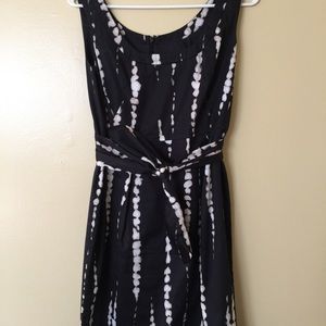 Black dress with tan/cream abstract pattern