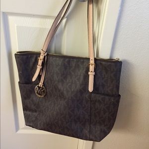 Michael Kors Jet Set Logo Tote