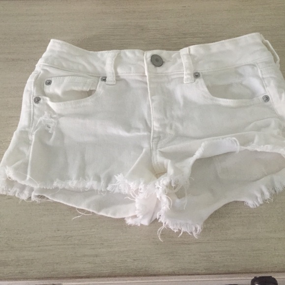 White American eagle shorts